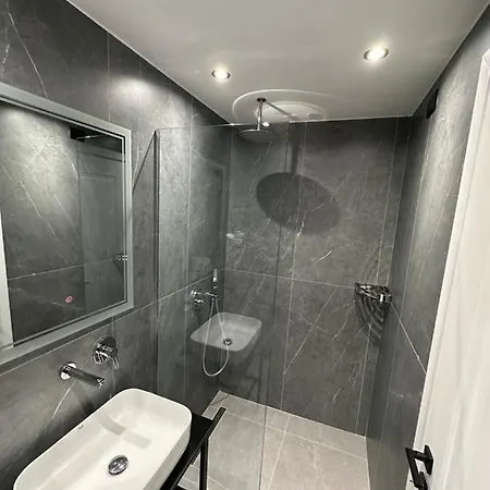 Idrizi Guest house *